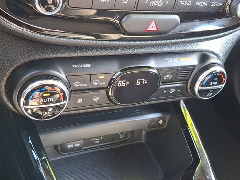 Certified 2023 Kia Soul S image 15