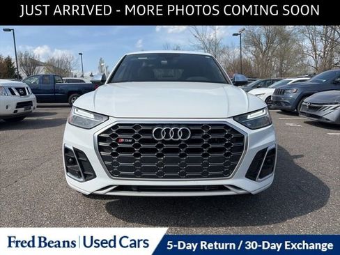 Used 2022 Audi SQ5 Premium w/ Convenience Package image 2