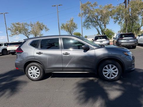 Used 2020 Nissan Rogue S FWD image 4