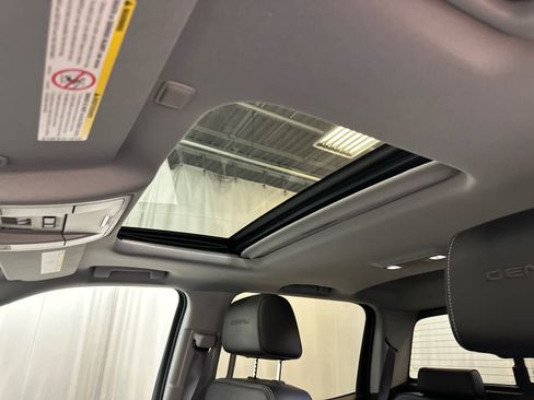 Used 2016 GMC Sierra 2500 Denali w/ Duramax Plus Package image 5