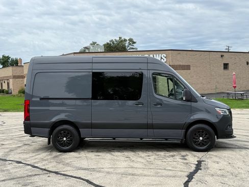 Used 2023 Mercedes-Benz Sprinter 2500 image 7
