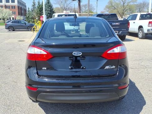 Used 2018 Ford Fiesta SE FWD image 6
