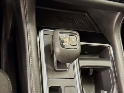 Used 2023 Nissan Pathfinder SL AWD/4WD image 25
