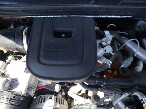 Used 2014 GMC Sierra 3500 SLT w/ SLT Convenience Package image 63