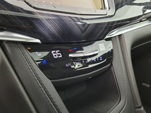 Certified 2023 Cadillac XT6 Premium Luxury w/ Technology Package image 29