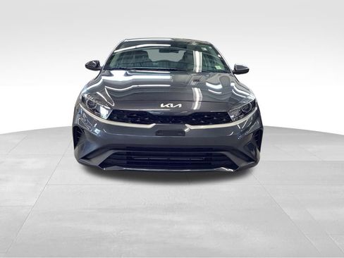 Used 2023 Kia Forte LXS FWD image 2