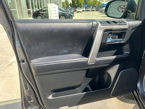 Certified 2023 Toyota 4Runner SR5 AWD/4WD image 11
