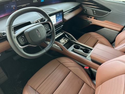 New 2026 Lincoln Nautilus Reserve image 9