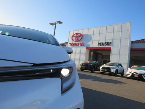 Certified 2026 Toyota Corolla SE image 4