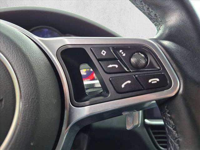 Used 2022 Porsche Cayenne AWD/4WD image 13