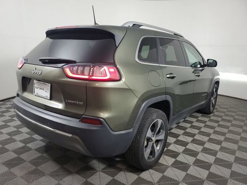Used 2019 Jeep Cherokee Limited FWD image 6