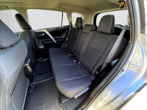 Used 2017 Toyota RAV4 XLE image 28