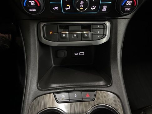 Used 2023 GMC Acadia SLT w/ Preferred Package image 55