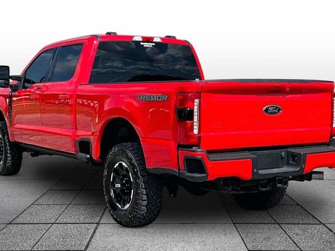 Used 2025 Ford F250 XLT w/ Black Appearance Package AWD/4WD image 11