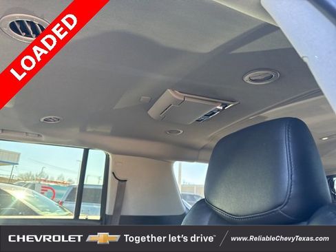 Used 2019 Cadillac Escalade ESV Premium Luxury image 16