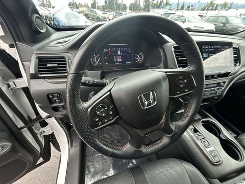 Certified 2022 Honda Passport TrailSport image 14