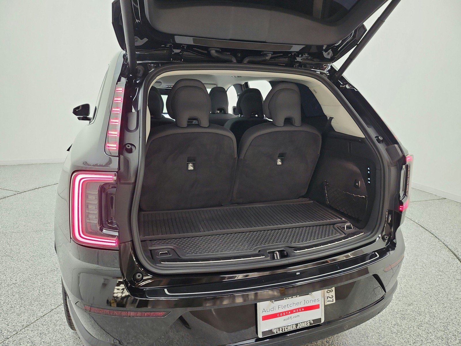 Used 2025 Volvo EX90 Ultra AWD/4WD image 21