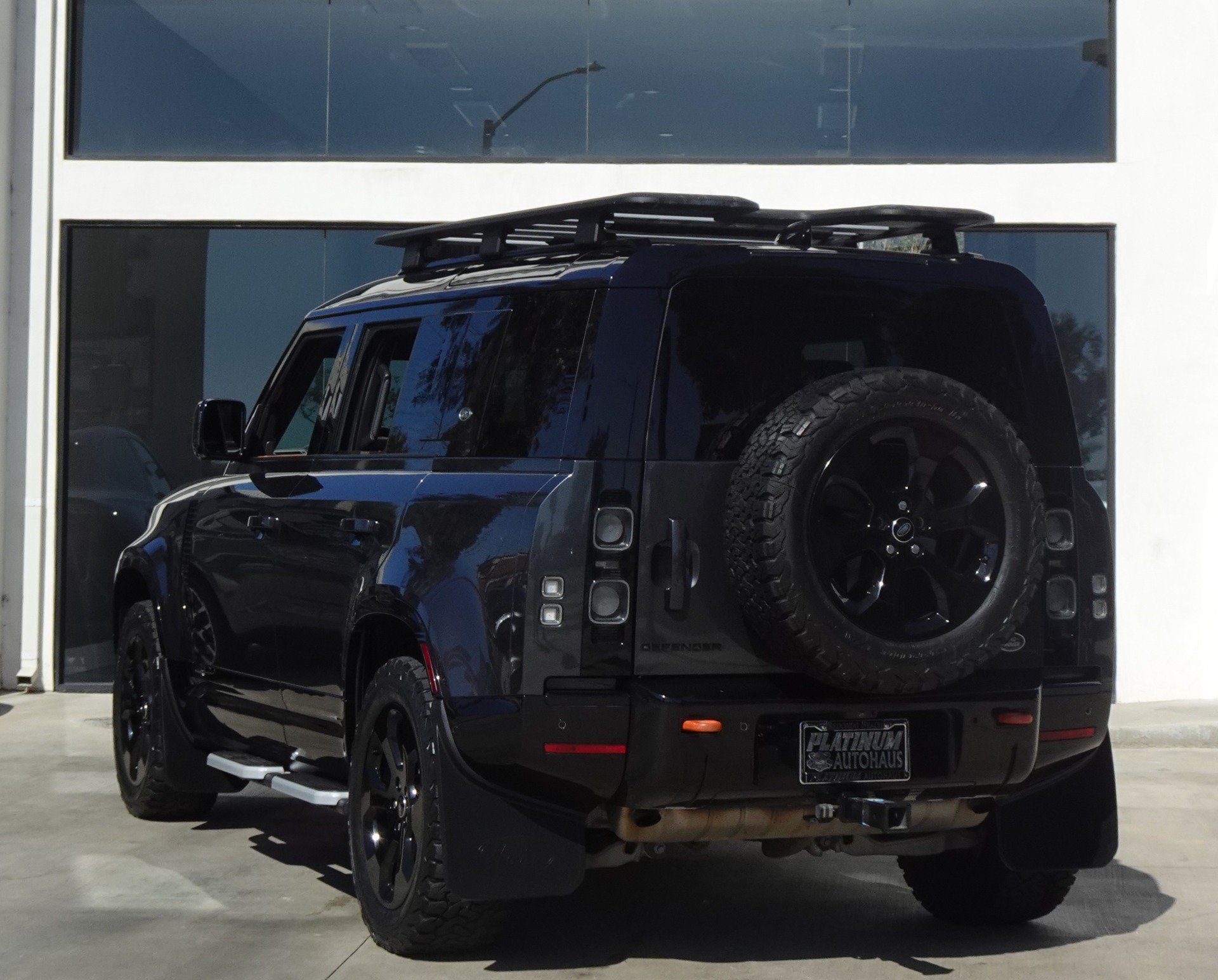 Used 2022 Land Rover Defender 110 X AWD/4WD image 4