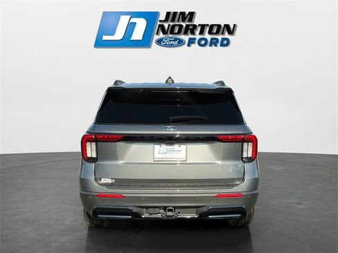 Used 2025 Ford Explorer ST-Line image 7