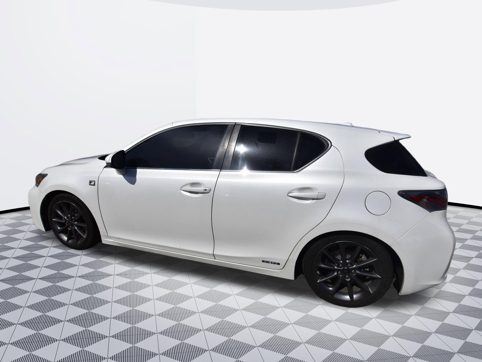 Used 2012 Lexus CT 200h Premium w/ Premium Audio Pkg (F Sport) FWD image 4