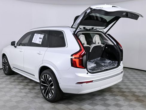 Used 2026 Volvo XC90 B6 Ultra w/ Protection Package AWD/4WD image 36