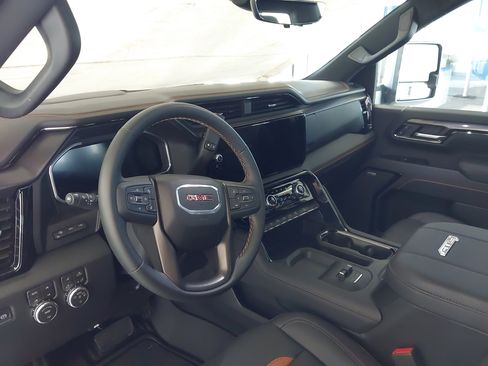 Used 2026 GMC Sierra 2500 AT4 w/ AT4 Premium Plus Package AWD/4WD image 2