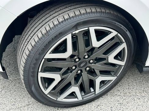 New 2026 Ford Expedition Platinum w/ Platinum Ultimate Package AWD/4WD image 38