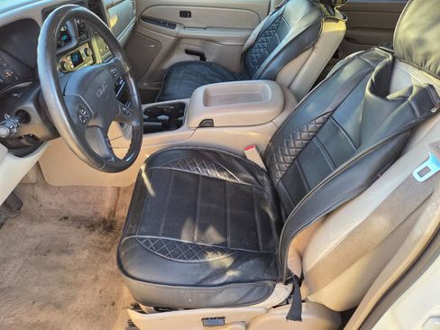 Used 2004 GMC Yukon XL SLT w/ Preferred Equipment Group image 8