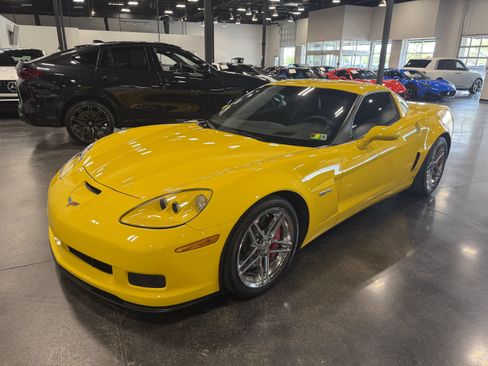 Used 2008 Chevrolet Corvette Z06 w/ Preferred Equipment Group RWD image 3