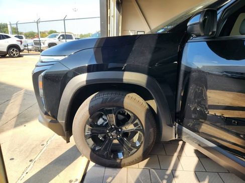 Used 2026 Chevrolet Equinox LT w/ Convenience Package II FWD image 7