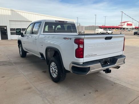 Used 2022 Chevrolet Silverado 2500 LT image 38