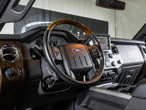 Used 2016 Ford F250 Platinum w/ FX4 Off-Road Package image 15