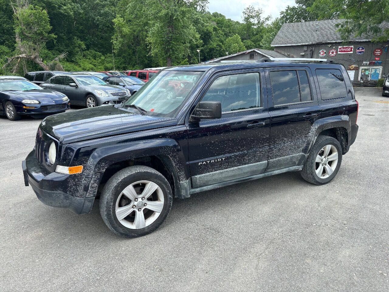Used 2011 Jeep Patriot Latitude w/ Sun/Sound Group AWD/4WD image 1