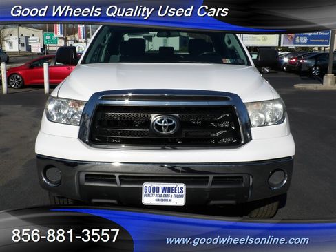 Used 2012 Toyota Tundra 4x4 Double Cab w/ Tow Pkg image 2