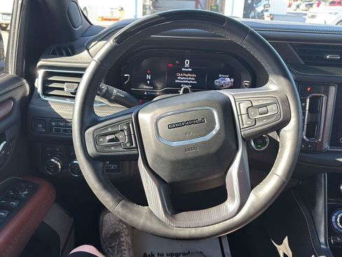 Used 2024 GMC Yukon Denali Ultimate AWD/4WD image 28