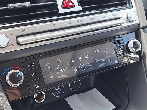 New 2026 Genesis G70 2.5T Prestige image 22