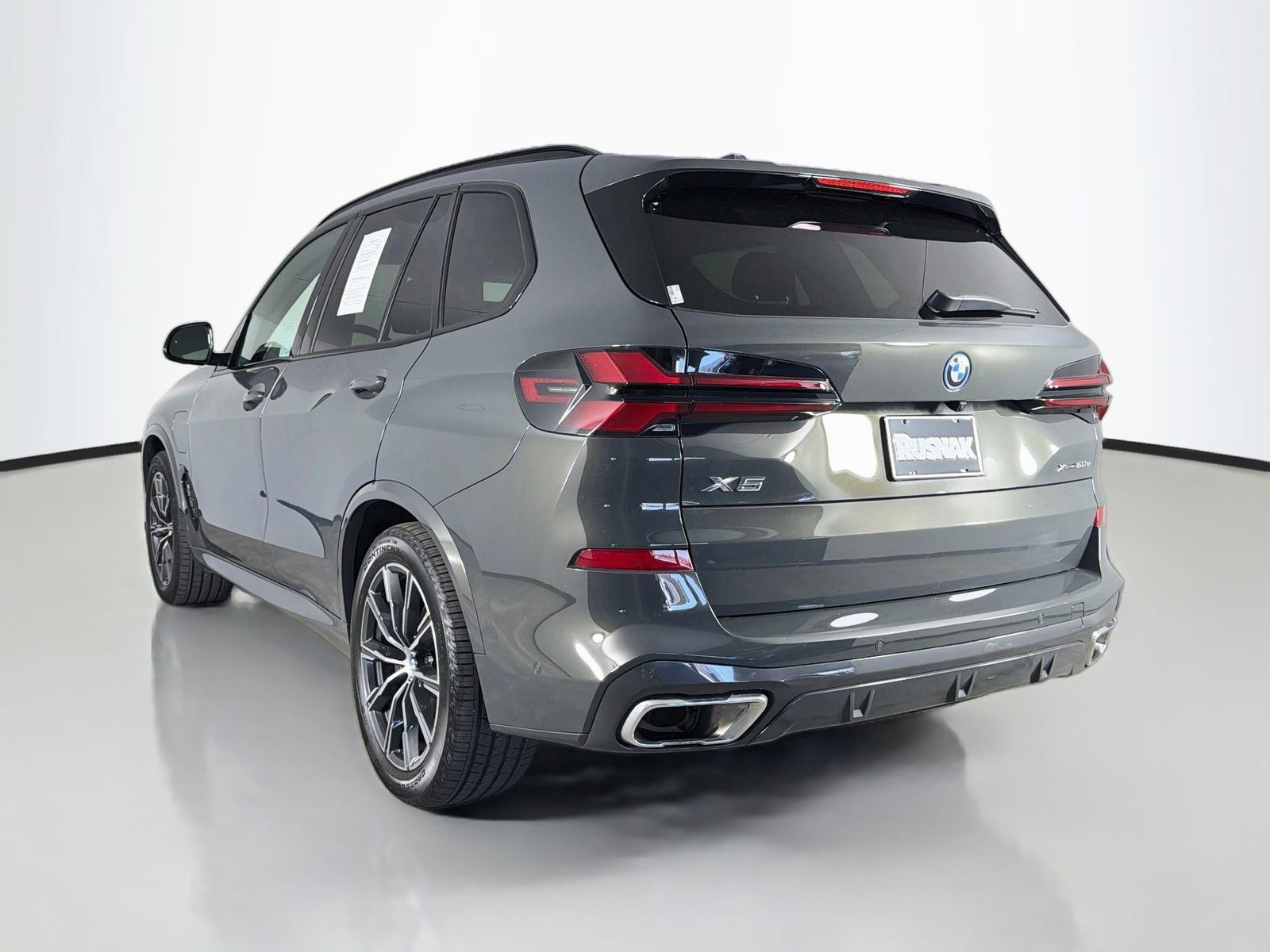 Certified 2024 BMW X5 xDrive50e w/ M Sport Package AWD/4WD image 5