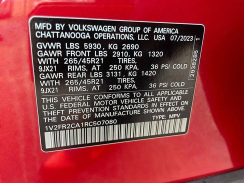 Used 2024 Volkswagen Atlas SEL Premium R-Line image 34