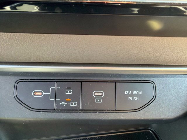 Certified 2026 Kia Carnival FWD image 26