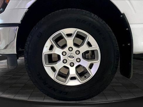 Used 2025 Ford F150 XLT w/ Equipment Group 302A MID AWD/4WD image 34