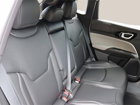 New 2026 Jeep Compass Limited image 17