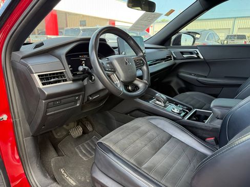 Used 2024 Mitsubishi Outlander SE FWD image 10