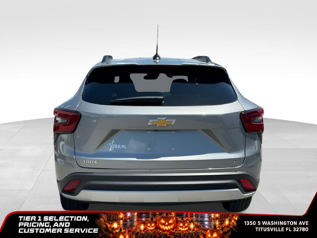 Used 2025 Chevrolet Trax LT w/ LT Convenience Package FWD image 6