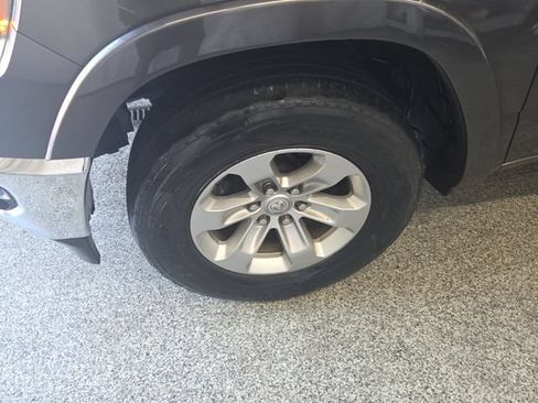 Used 2020 RAM 1500 Laramie AWD/4WD image 4