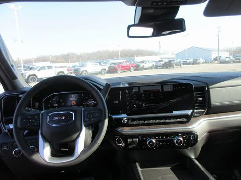 New 2026 GMC Sierra 3500 SLT w/ SLT Premium Package image 17