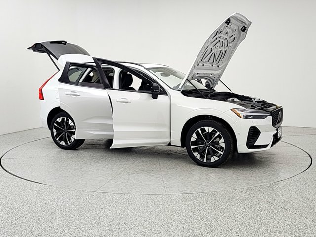 New 2026 Volvo XC60 T8 Plus w/ Climate Package AWD/4WD image 10