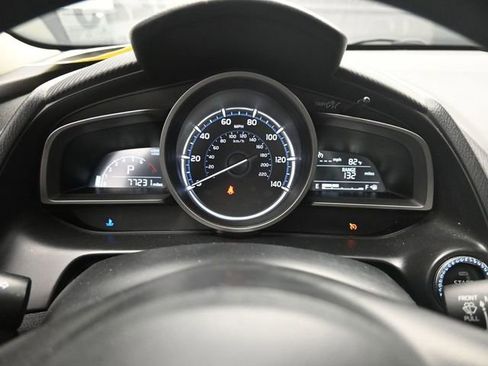 Used 2019 Toyota Yaris LE image 10