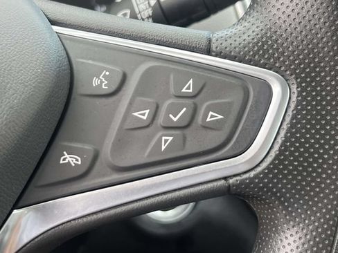 Used 2023 Chevrolet Equinox LS FWD image 22