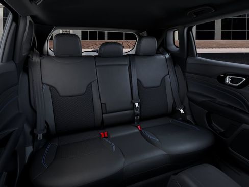 New 2026 Jeep Compass Latitude AWD/4WD image 15