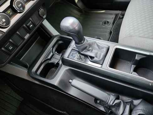 Used 2022 Toyota Tacoma SR RWD image 26